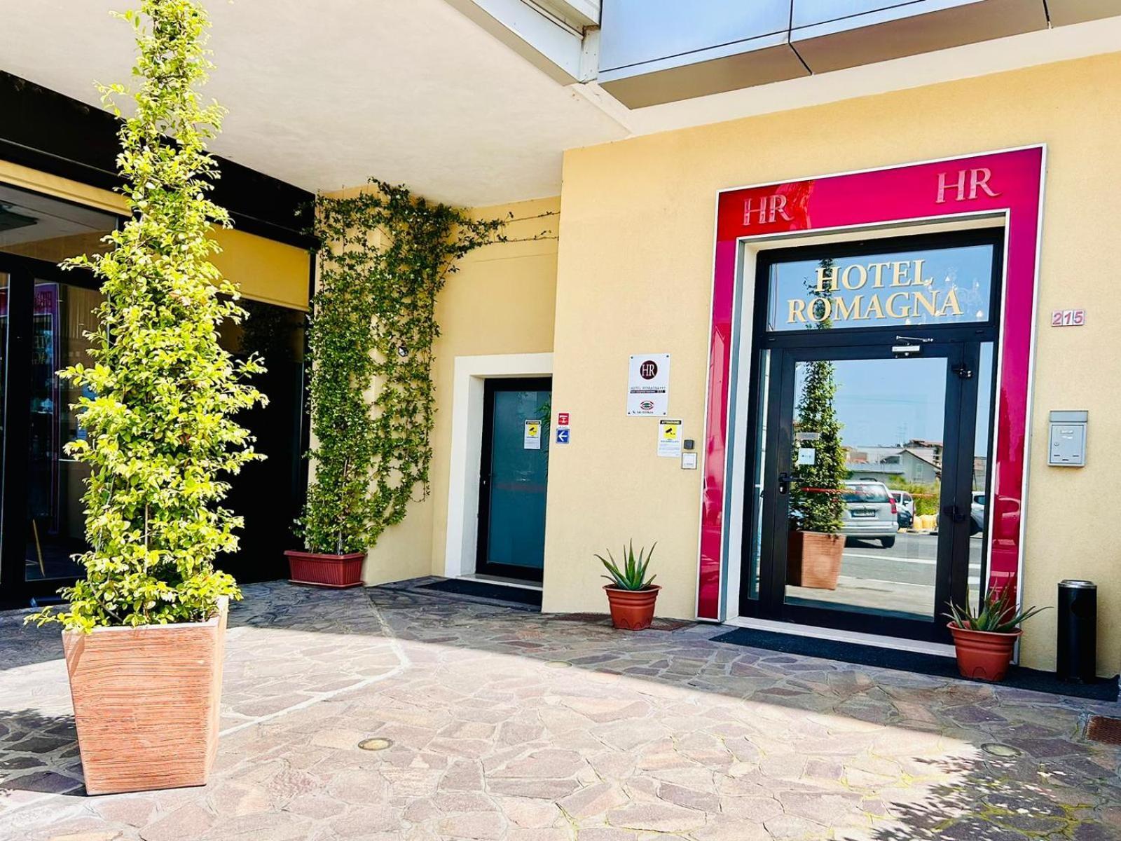 Hotel Romagna Cesena Bagian luar foto